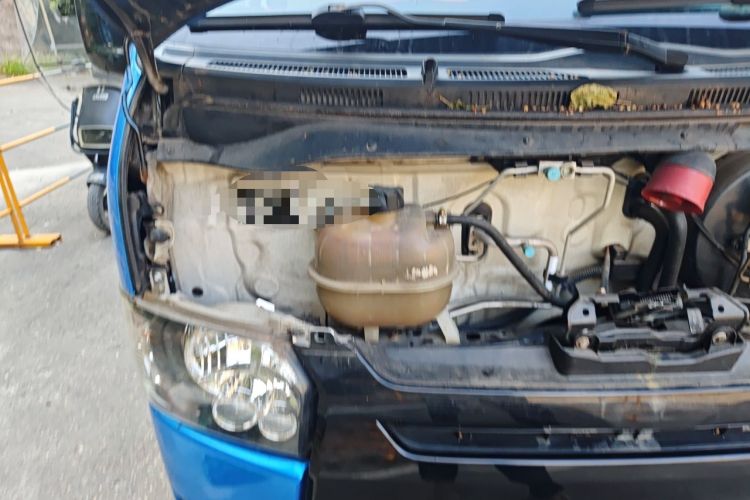 Used Foton Scenic G7 2015 2.0L Commercial Version Short Wheelbase High-Roof 486EQV4 Engine Bay Right