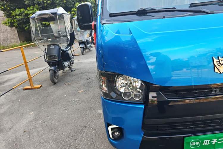 Used Foton Scenic G7 2015 2.0L Commercial Version Short Wheelbase High-Roof 486EQV4 Right Front Headlight