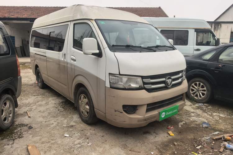 Used Foton Scenic G7 2015 2.0L Commercial Van Long Wheelbase High Roof – 4Q20M Front Right 45 Deg