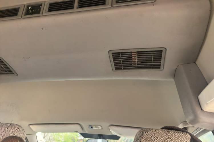 Used Foton Scenic G7 2015 2.0L Commercial Van Long Wheelbase High Roof – 4Q20M Headliner