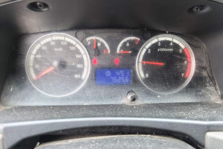 Used Foton Scenic G7 2015 2.0L Commercial Van Long Wheelbase High Roof – 4Q20M Instrument Cluster