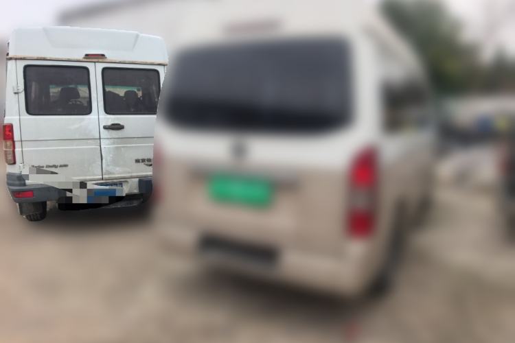 Used Foton Scenic G7 2015 2.0L Commercial Van Long Wheelbase High Roof – 4Q20M Rear Right 45 Deg