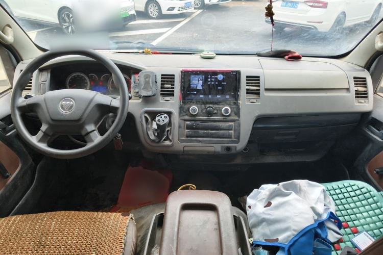 Used Foton Scenic G7 2015 2.0L Commercial Version Short Wheelbase High-Roof 486EQV4 Center Console