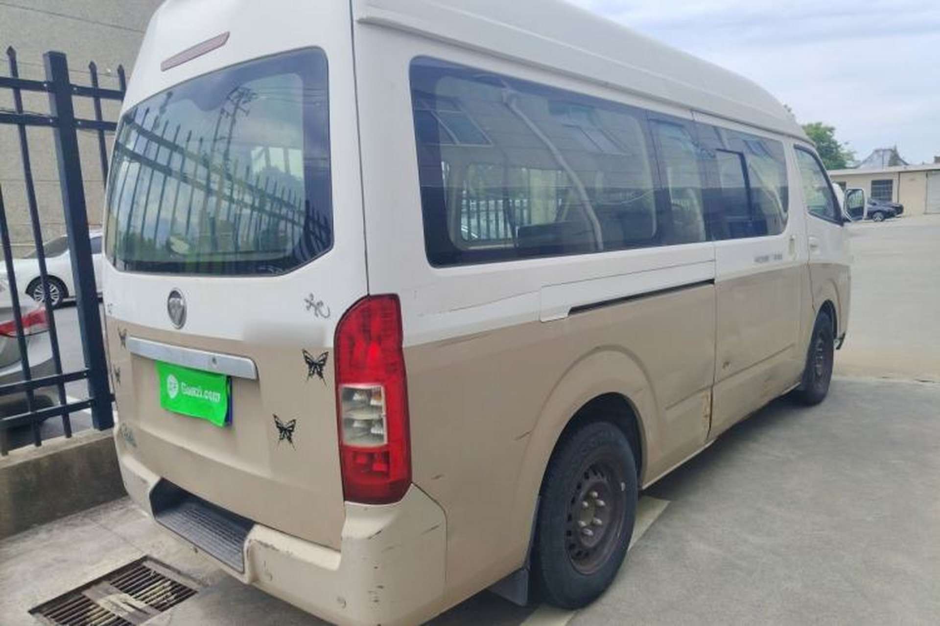 Used Foton Scenic G7 2015 2.0L Commercial Version Long Wheelbase High Roof – 4Q20M Rear Right 45 Deg