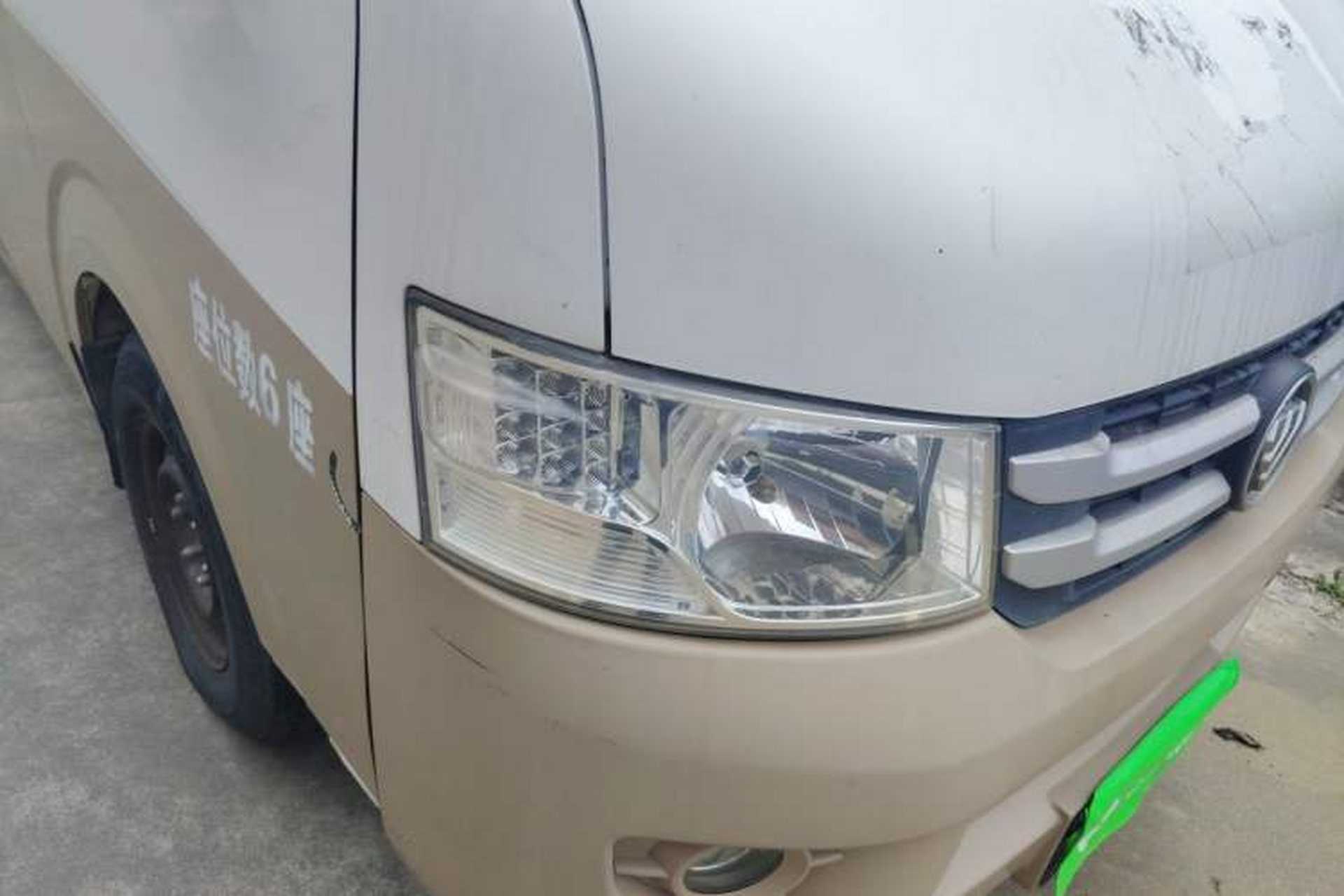 Used Foton Scenic G7 2015 2.0L Commercial Version Long Wheelbase High Roof – 4Q20M Right Front Headlight