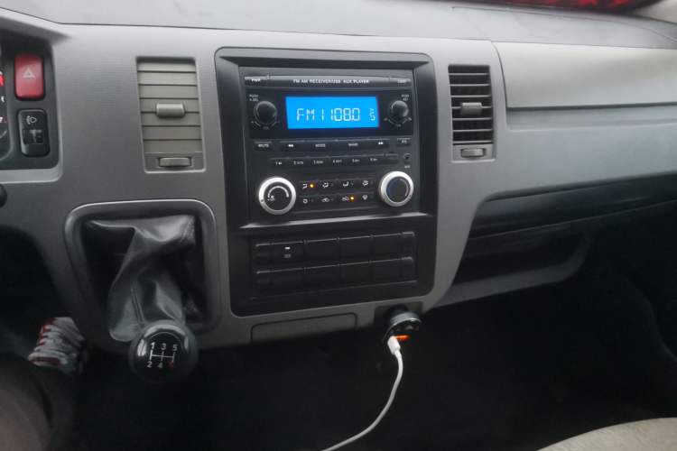 Used Foton Scenic G7 2015 2.0L Commercial Version Short Wheelbase High Roof 4Q20M Audio And AC Panel