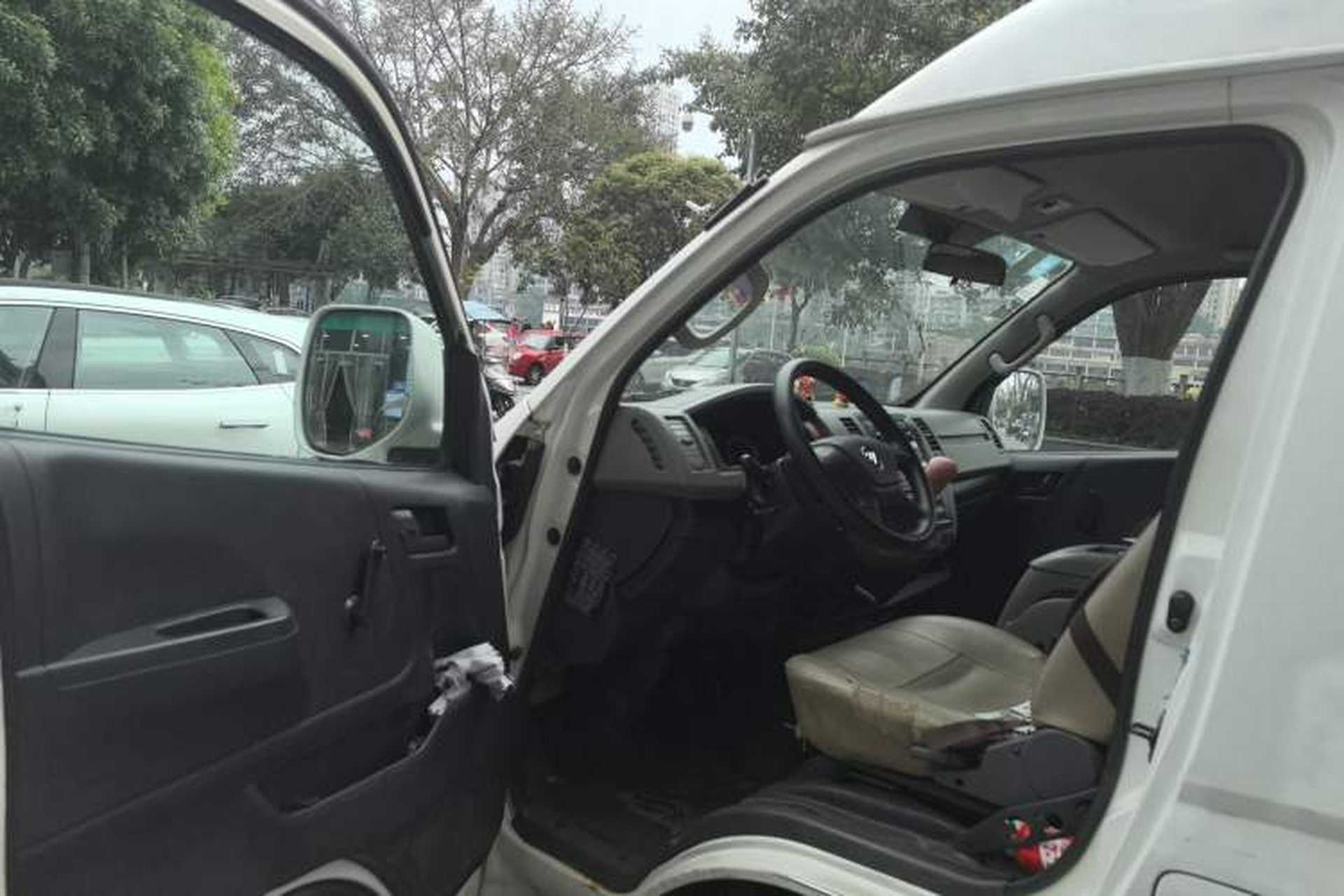 Used Foton Scenic G7 2015 2.0L Commercial & Travel Short Wheelbase High-Roof 486EQV4 Driver Seat