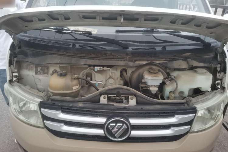 Used Foton Scenic G7 2015 2.0L Commercial Version Short Wheelbase High Roof 4Q20M Engine Bay