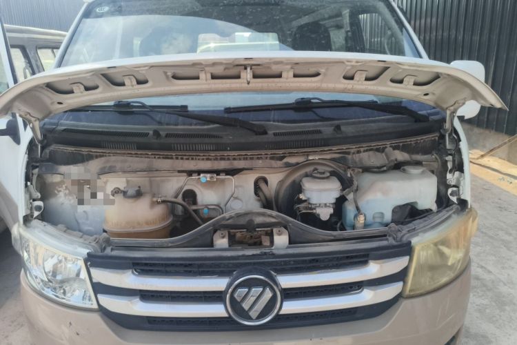 Used Foton Scenic G7 2015 2.0L Commercial Version Long Wheelbase High Roof – 486EQV4 Engine Bay