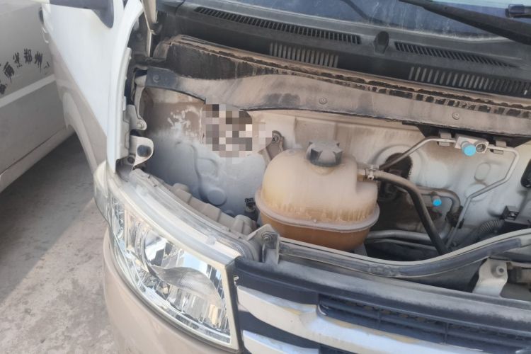 Used Foton Scenic G7 2015 2.0L Commercial Version Long Wheelbase High Roof – 486EQV4 Engine Bay Right