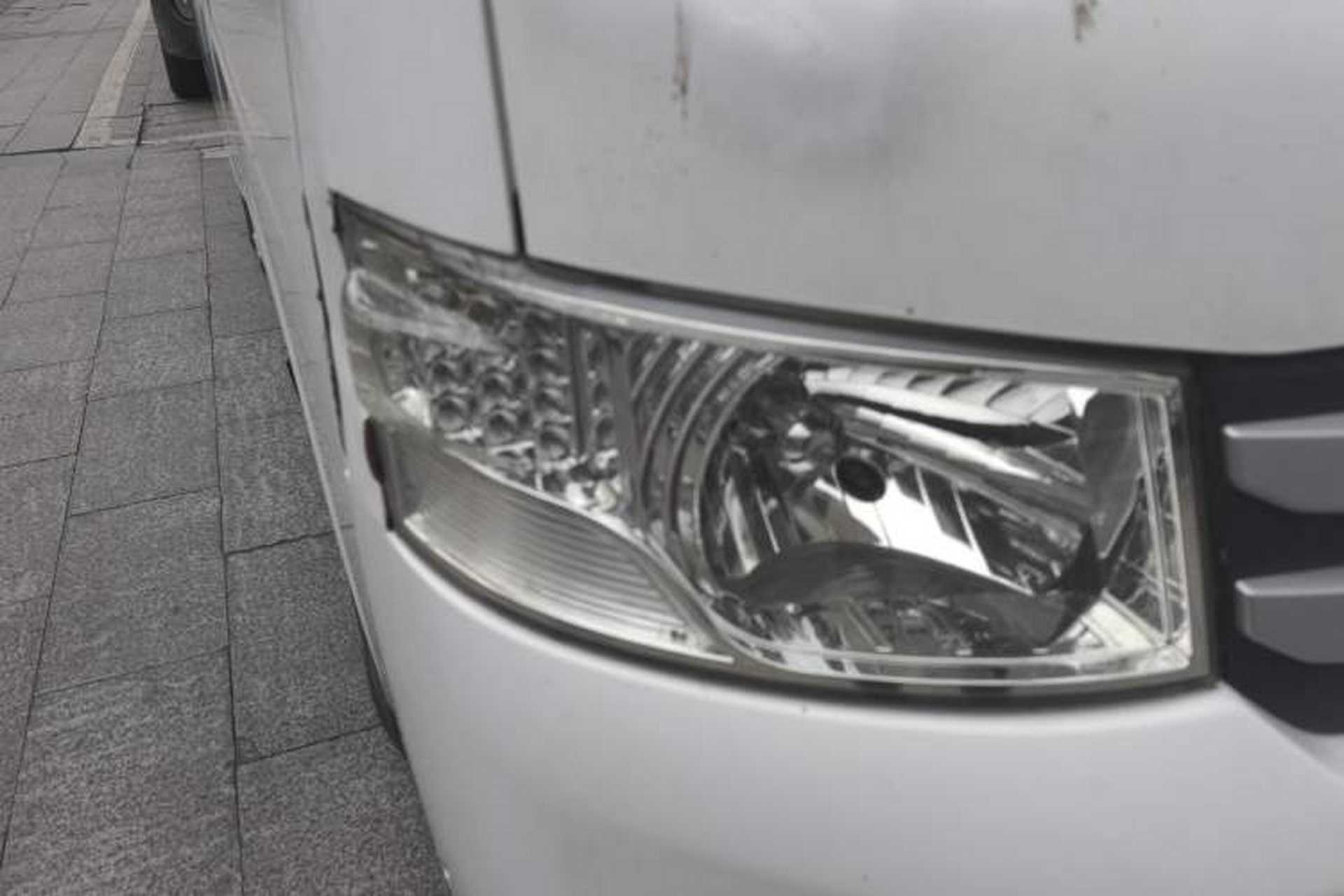 Used Foton Scenic G7 2015 2.0L Commercial & Travel Short Wheelbase High-Roof 486EQV4 Right Front Headlight