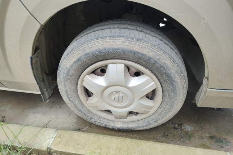 Used Foton Scenic G7 2015 2.0L Commercial Version Short Wheelbase High-Roof 486EQV4 Right Front Wheel Hub