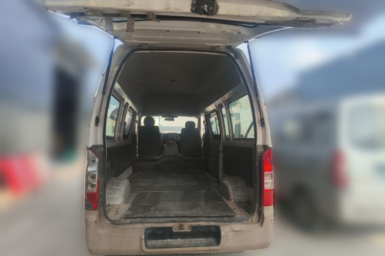 Used Foton Scenic G7 2015 2.0L Commercial Version Long Wheelbase High Roof – 486EQV4 Trunk