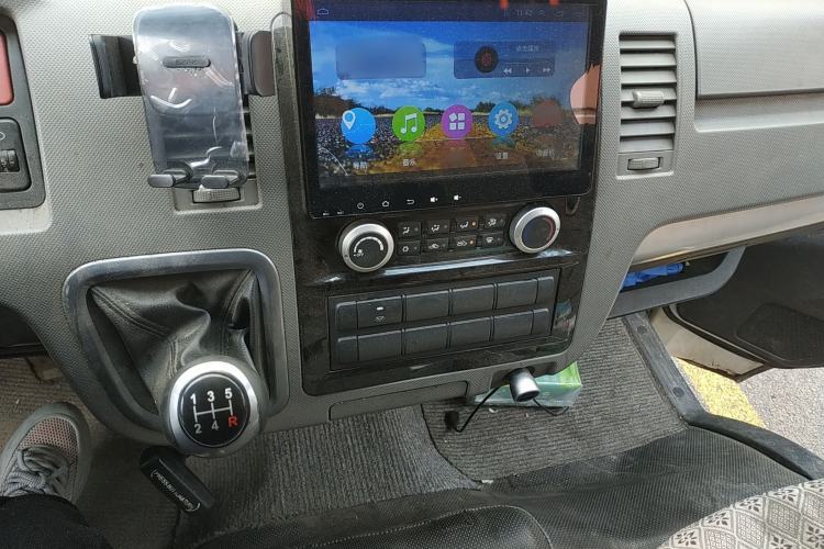 Used Foton Scenic G7 2016 2.0L Commercial Version Long Wheelbase High Roof – 4Q20M Audio And AC Panel