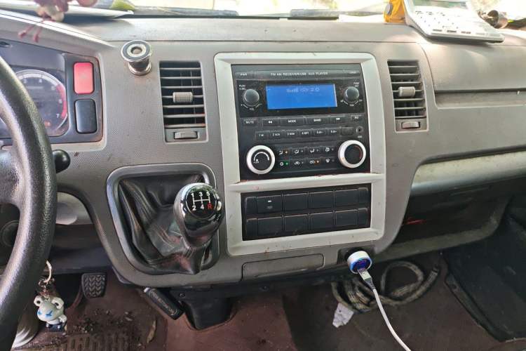 Used Foton Scenic G7 2016 2.0L Commercial Version Long Wheelbase High Roof – 4Q20M Audio And AC Panel