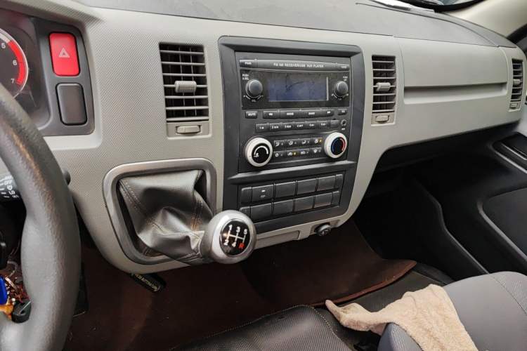 Used Foton Scenic G7 2016 2.0L Commercial Version Short Wheelbase Flat Roof 4Q20M Audio And AC Panel