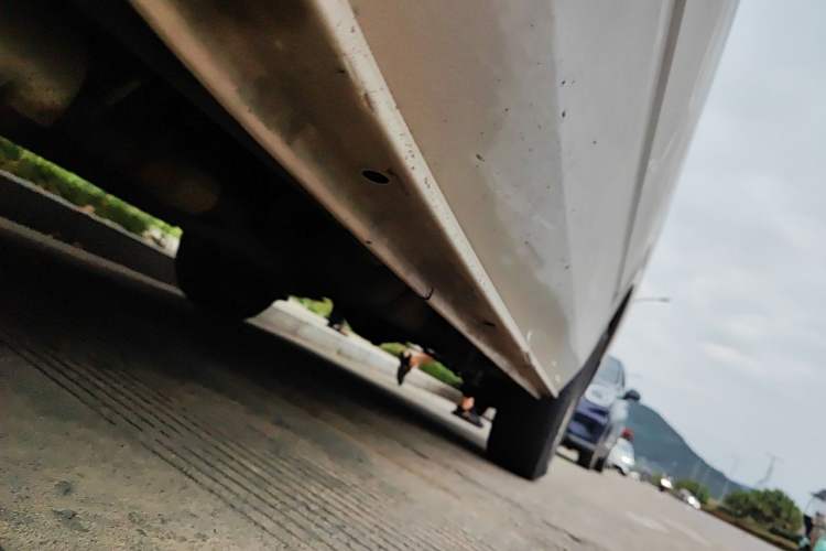 Used Foton Scenic G7 2016 2.0L Commercial Version Short Wheelbase Flat Roof 4Q20M Chassis Front Left