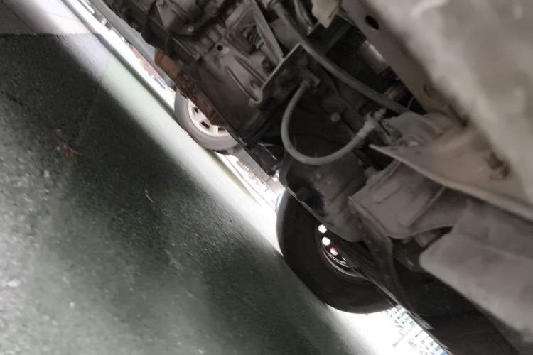 Used Foton Scenic G7 2016 2.0L Commercial Version Long Wheelbase High Roof – 4Q20M Chassis Front Right
