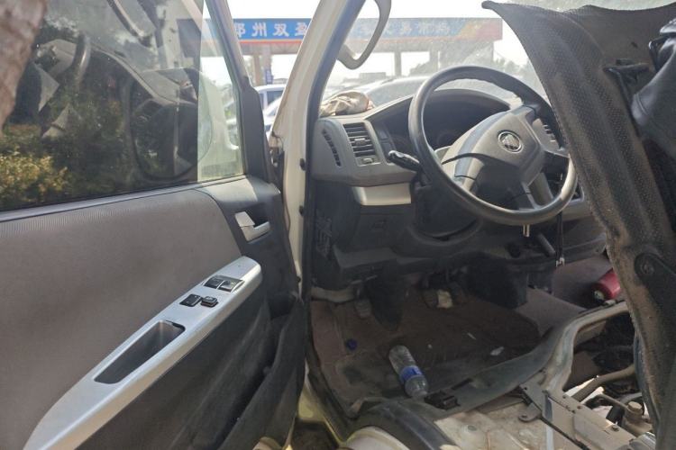 Used Foton Scenic G7 2016 2.0L Commercial Version Long Wheelbase High Roof – 4Q20M Driver Seat