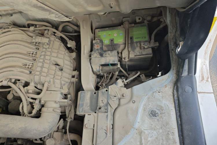 Used Foton Scenic G7 2016 2.0L Commercial Version Long Wheelbase High Roof – 4Q20M Engine Bay Left