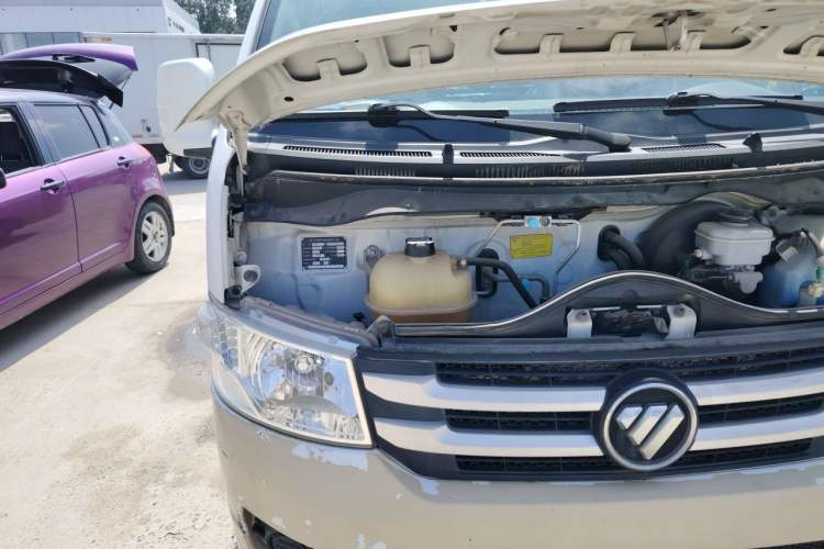 Used Foton Scenic G7 2016 2.0L Commercial Version Short Wheelbase High-Roof 4Q20M Engine Bay Right
