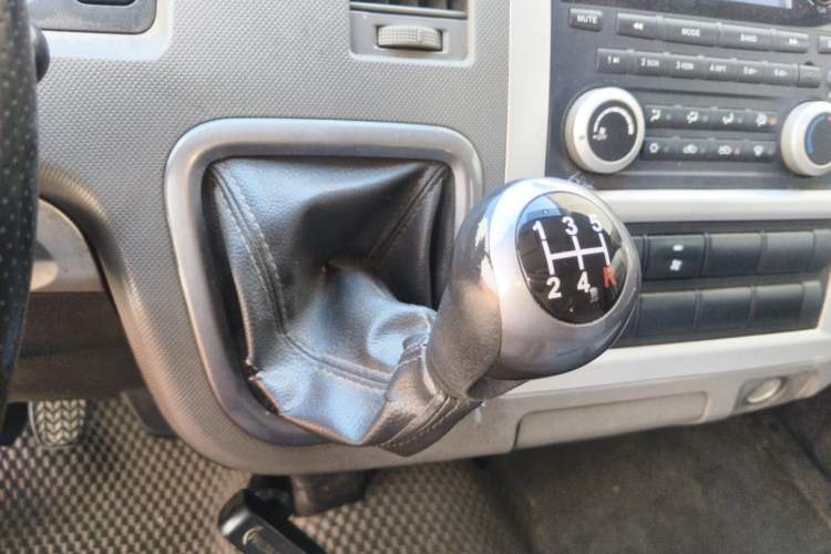 Used Foton Scenic G7 2016 2.0L Commercial Edition Long Wheelbase High-Roof 4Q20M Gear Lever