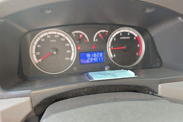 Used Foton Scenic G7 2016 2.0L Commercial Version Long Wheelbase High Roof – 4Q20M Instrument Cluster