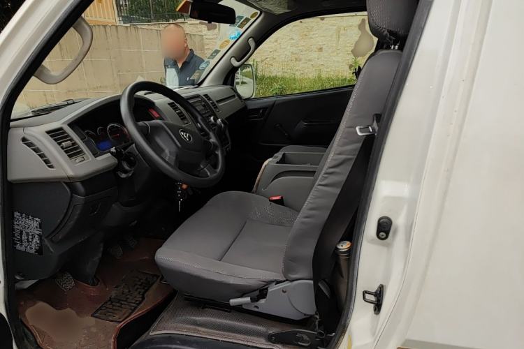 Used Foton Scenic G7 2016 2.0L Commercial Version Short Wheelbase Flat Roof 4Q20M Left Front Seat