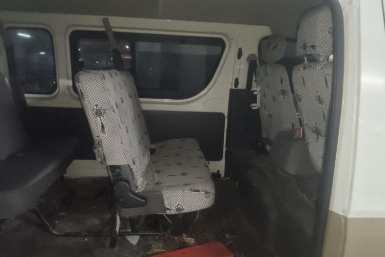 Used Foton Scenic G7 2016 2.0L Commercial Version Long Wheelbase High Roof – 4Q20M Left Rear Seat