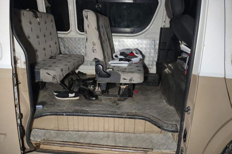 Used Foton Scenic G7 2016 2.0L Commercial Version Long Wheelbase High Roof – 4Q20M Left Rear Seat