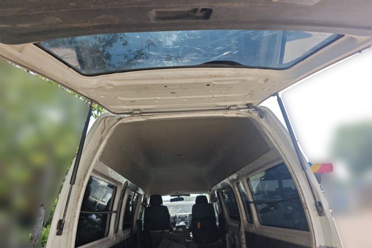 Used Foton Scenic G7 2016 2.0L Commercial Version Long Wheelbase High Roof – 4Q20M Trunk