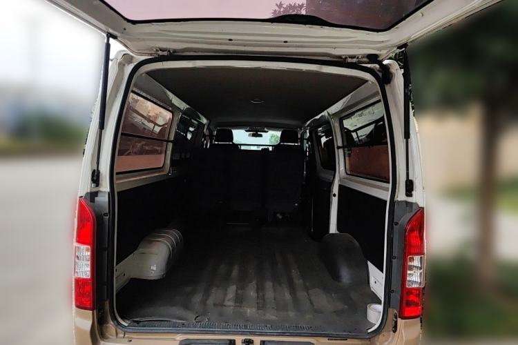 Used Foton Scenic G7 2016 2.0L Commercial Version Short Wheelbase Flat Roof 4Q20M Trunk