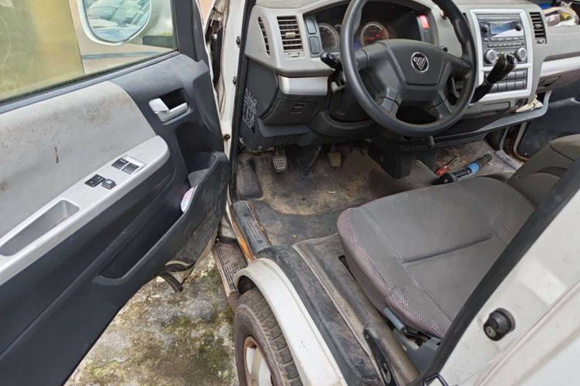 Used Foton Scenic G7 2016 2.0L Commercial Version Short Wheelbase High-Roof 4Q20M Driver Seat