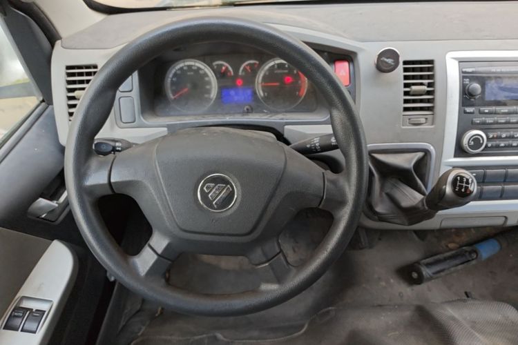 Used Foton Scenic G7 2016 2.0L Commercial Version Short Wheelbase High-Roof 4Q20M Steering Wheel