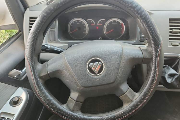 Used Foton Scenic G7 2016 2.0L Commercial & Travel Version Short Wheelbase High Roof – 4Q20M Steering Wheel
