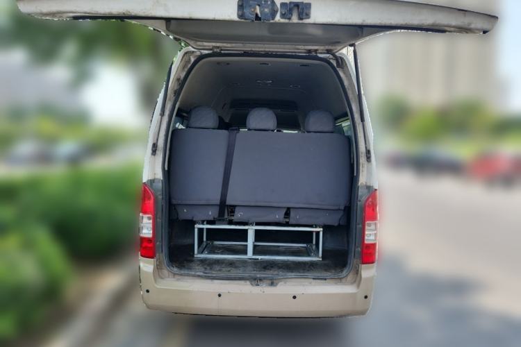 Used Foton Scenic G7 2016 2.0L Commercial & Travel Version Short Wheelbase High Roof – 4Q20M Trunk