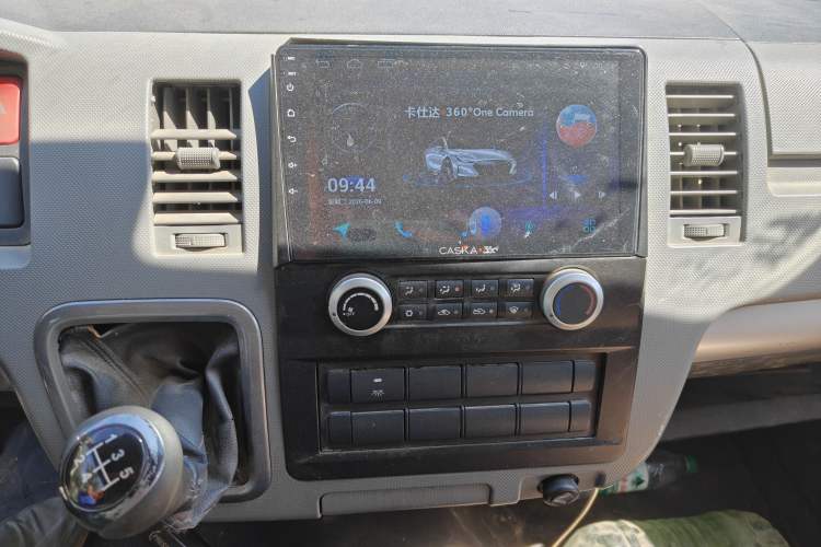 Used Foton Scenic G7 2016 2.0L Commercial Edition Long Wheelbase High-Roof 4Q20M Audio And AC Panel