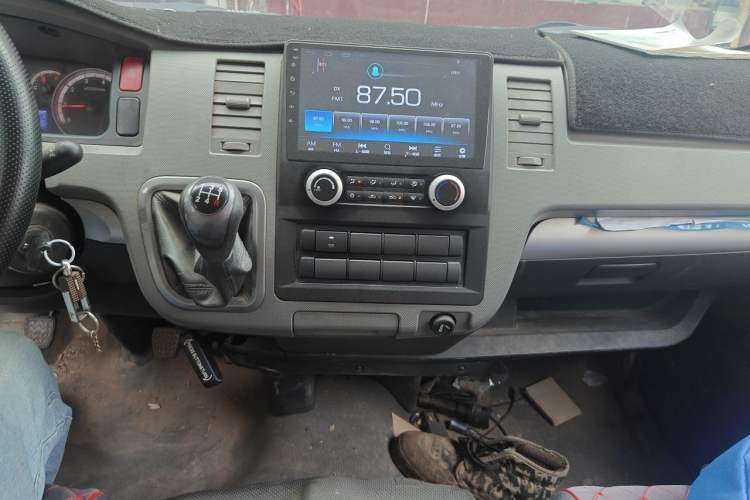 Used Foton Scenic G7 2016 2.0L Commercial Version Long Wheelbase High Roof – 4Q20M Audio And AC Panel