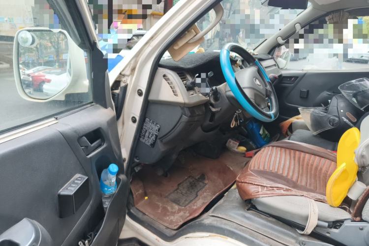 Used Foton Scenic G7 2016 2.8T Commercial Version Short Wheelbase High-Roof 493ZLQ4 Driver Seat