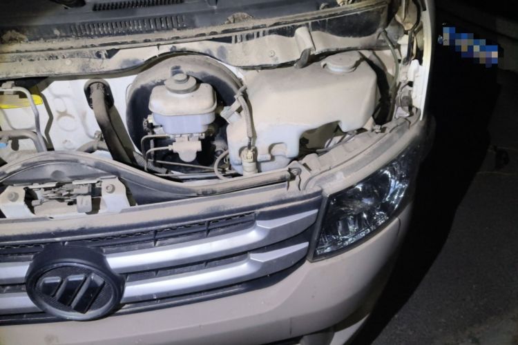 Used Foton Scenic G7 2016 2.0L Commercial Version Long Wheelbase High Roof – 4Q20M Engine Bay Left