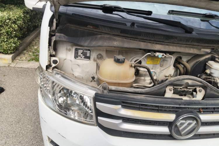 Used Foton Scenic G7 2016 2.0L Commercial Version Long Wheelbase High Roof – 4Q20M Engine Bay Right
