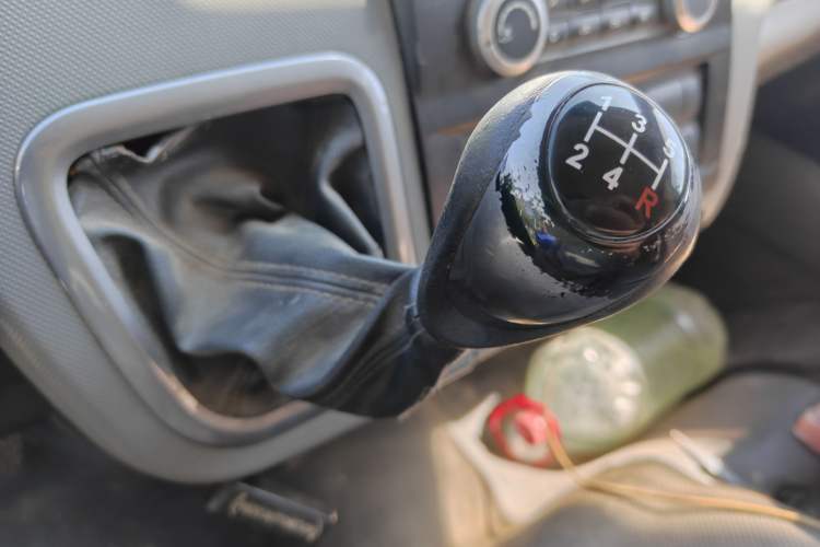 Used Foton Scenic G7 2016 2.0L Commercial Edition Long Wheelbase High-Roof 4Q20M Gear Lever