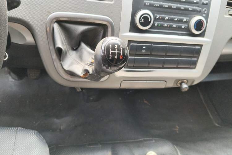 Used Foton Scenic G7 2016 2.0L Commercial Version Long Wheelbase High Roof – 4Q20M Gear Lever