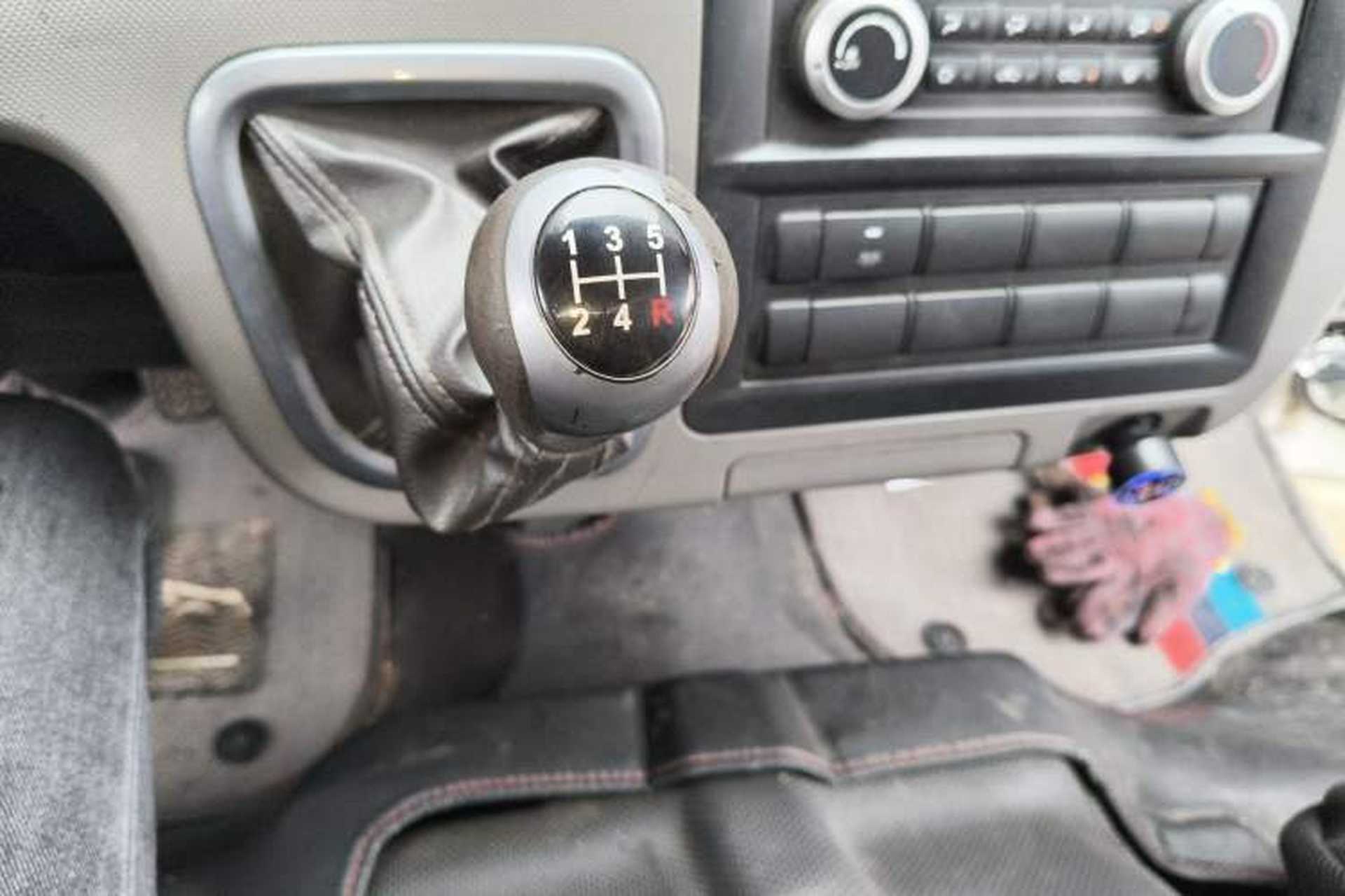 Used Foton Scenic G7 2016 2.0L Commercial Version Short Wheelbase High-Roof 4Q20M Gear Lever