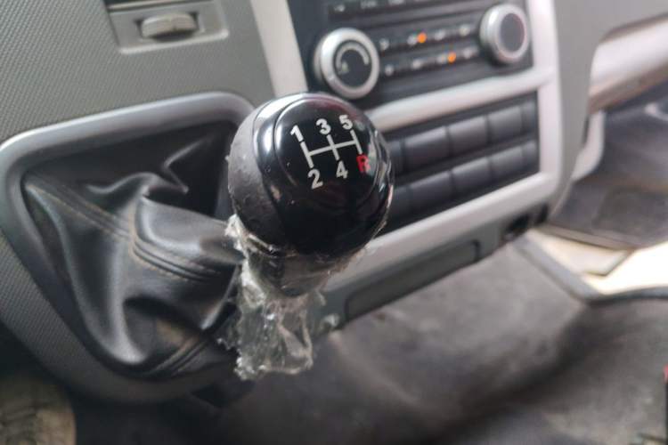 Used Foton Scenic G7 2016 2.0L Commercial Version Short Wheelbase High-Roof 4Q20M Gear Lever
