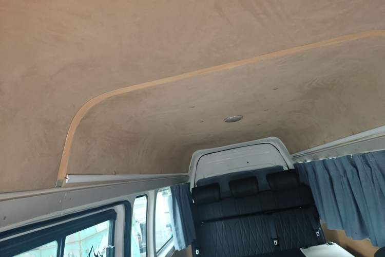 Used Foton Scenic G7 2016 2.0L Commercial Version Long Wheelbase High Roof – 4Q20M Headliner