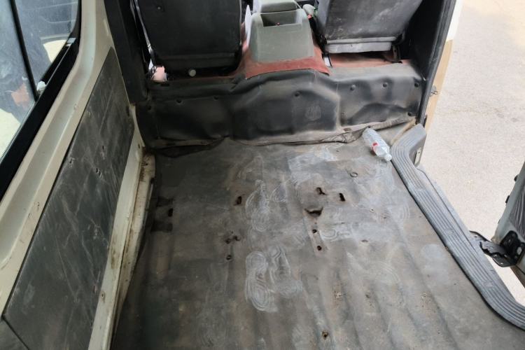 Used Foton Scenic G7 2016 2.0L Commercial Version Short Wheelbase High-Roof 4Q20M Left Rear Seat