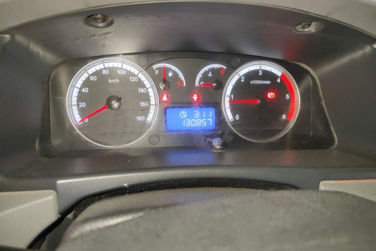 Used Foton Scenic G7 2016 2.8T Commercial & Travel Version Short Wheelbase High Roof – 493ZLQ4 Odometer Close Up