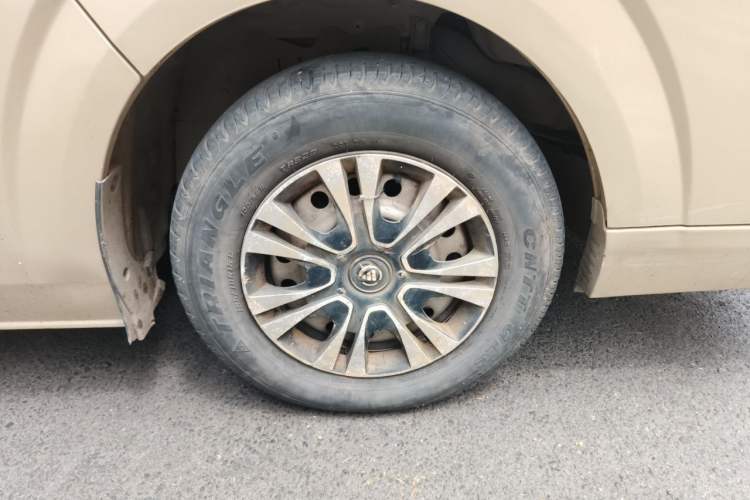 Used Foton Scenic G7 2016 2.8T Commercial Version Short Wheelbase High-Roof 493ZLQ4 Right Front Wheel Hub