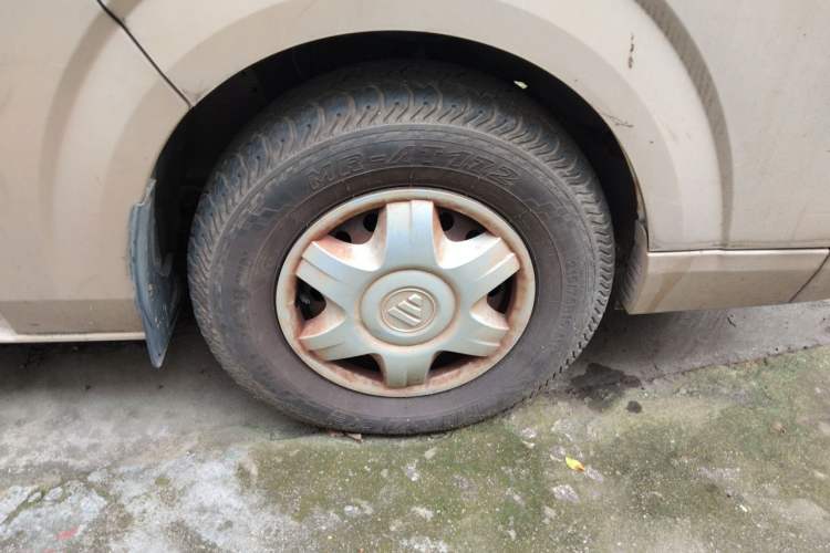 Used Foton Scenic G7 2016 2.0L Commercial Version Short Wheelbase High-Roof 4Q20M Right Front Wheel Hub